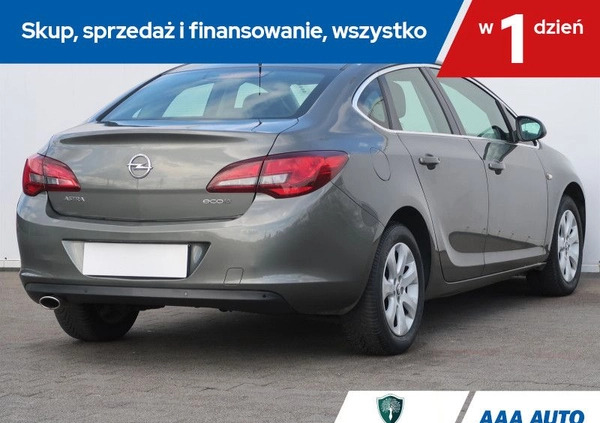 Opel Astra cena 40000 przebieg: 181340, rok produkcji 2016 z Nowe Miasto Lubawskie małe 106